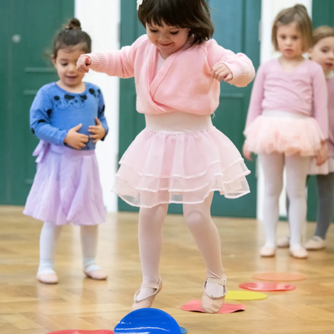 Adult & Me Dance | Age: 2-3y | Saturday at 11.30 | Marlborough